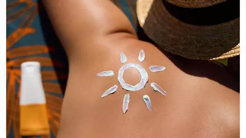 Autobronzant sau aftersun: avantaje și beneficii pentru un bronz sănătos