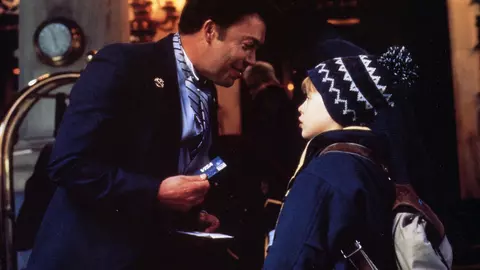 Tim Curry, actorul din „Singur acasă 2”, a murit. Ce au transmis colegii săi după vestea tragică