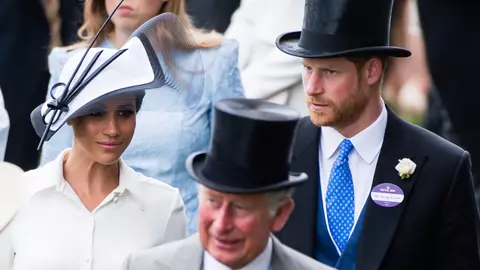 Regele Charles a clarificat statutul lui Harry și al lui Meghan Markle după revenirea în Marea Britanie. Reacția ducilor de Sussex