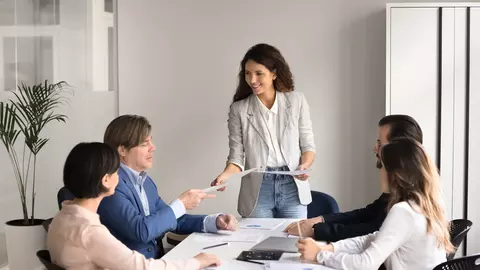 Bucureștiul domină piața muncii: aproape jumătate dintre joburile disponibile sunt în Capitală. Ce județe completează topul