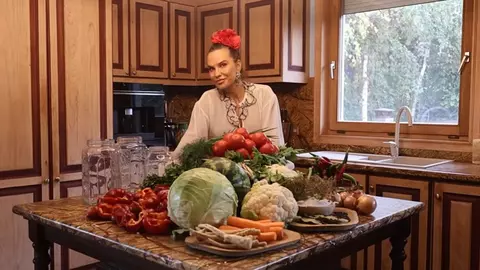 Rețeta de varză murată la borcan după metoda Annei Lesko: ingrediente și proporția exactă pentru saramură