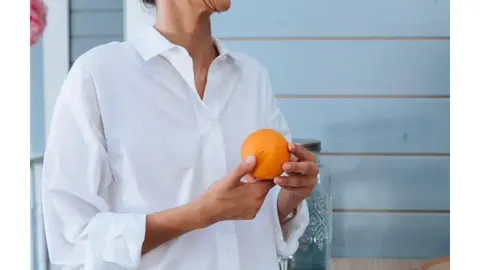 Sofisticată, versatilă, irezistibilă - cămășile elegante ce redefinesc feminitatea modernă