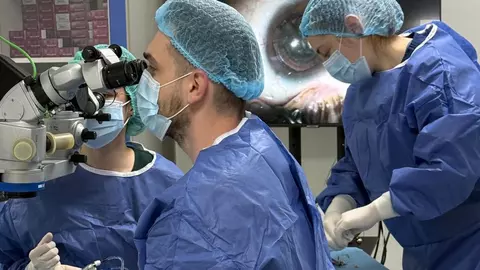 Ziua Mondială a Vederii. Dr. Ștefan Oprea, tot ce trebuie să știi despre blefarită, afecțiunea care poate duce până la pierderea genelor
