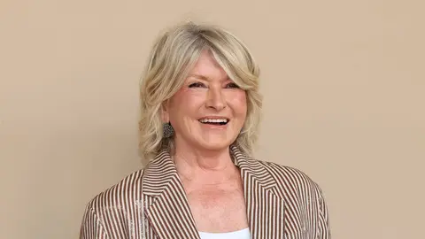 Martha Stewart dezvăluie tratamentul pe care îl urmează de peste 40 de ani. „M-a ajutat să-mi mențin oasele puternice”