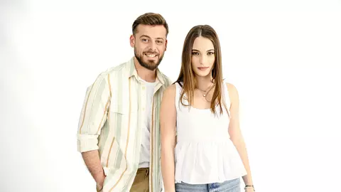 Cine sunt Alexandra Ciobanu și Emanuel Cîrstea din serialul „Lasă-mă, îmi place! Camera 609”, de la Antena 1