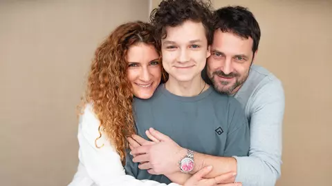 Andreei Aradits și-a refăcut viața după divorț. Fosta soție l-a lăsat să aibă singur grijă de copil și a plecat în India