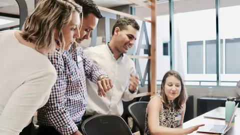 Sondaj eJobs: 86% dintre angajați spun că le-au fost încălcate drepturile cel puțin o dată, de-a lungul vieții profesionale. 1 din 2 se confruntă cu această situație chiar la jobul actual. Respectarea concediului de odihnă și a programului de lucru, declararea întregului salariu în contractul de muncă sau plata orelor suplimentare sunt drepturile la care țin cel mai mult angajații