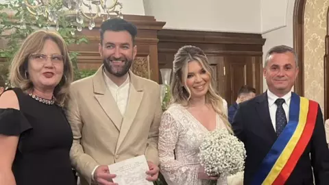 Smiley și Gina Pistol, momente emoționante la cununia religioasă. Ce promisiune și-au făcut în fața altarului