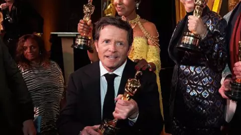 Michael J. Fox dezvăluie cum trăiește cu Parkinson de la 29 de ani