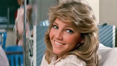 Heather Locklear, de nerecunoscut. Actrița a fost văzută așteptându-și logodnicul