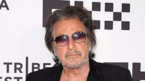 Al Pacino a cerut un test de paternitate. Nu a crezut că o poate lăsa însărcinată pe tânăra sa iubită