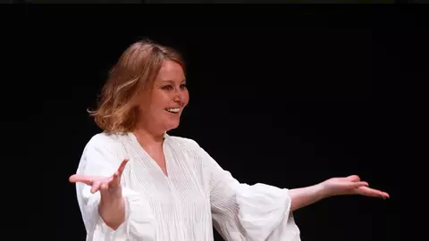 Tania Popa, într-un one-woman-show de excepție: Figuranta