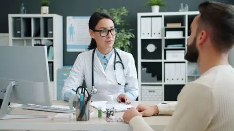 Unde poți face un consult de gastroenterologie cu bilet de trimitere?