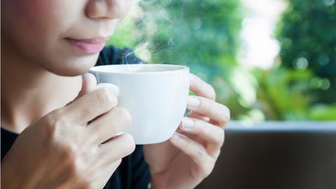 Cât de periculoase sunt băuturile fierbinți