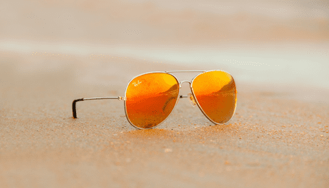 (P) Ray-Ban - Povestea brandului care a făcut istorie în industria ochelarilor de soare