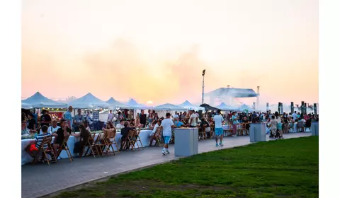 NIBIRU găzduiește primul Guinness World Records™️: LaProvincia, un brand Carmistin The Food Company, stabilește recordul mondial pentru cea mai mare porție de aripioare de pui servită la un eveniment