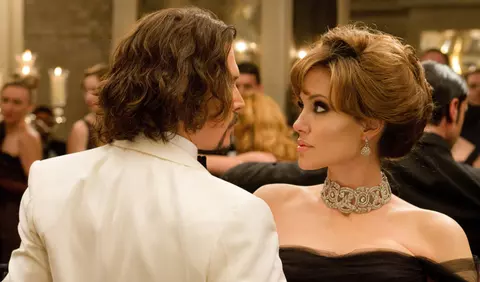 Cu cine ar trebui să te întâlnești? Cele mai bune 3 perechi pentru fiecare zodie