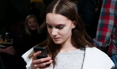 15 lucruri pe care sa le spui sau nu intr-un sms trimis unui barbat