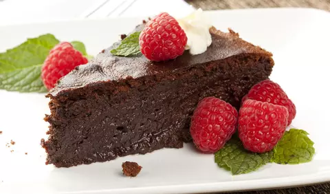 Tarta cu ciocolata si zmeura, dupa reteta lui Jamie Oliver