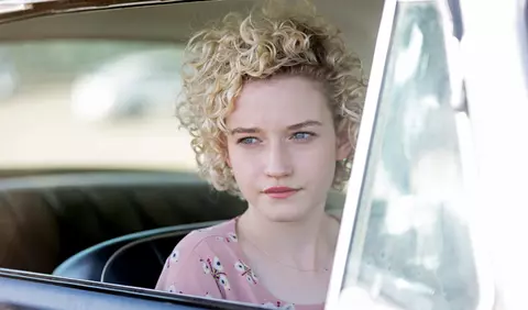 Portret de agenda: Julia Garner