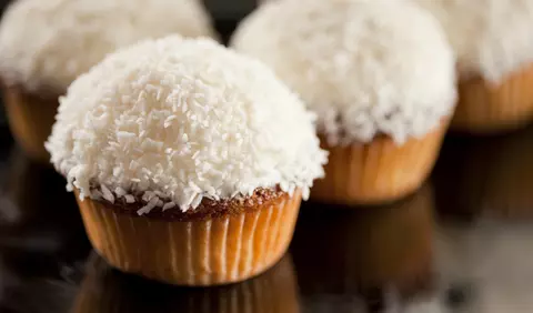 Briose cu crema de unt si cocos