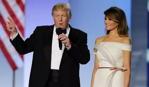 O noua imagine cu Melania si Donald Trump starneste hohote de ras