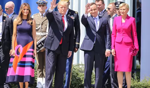 Nimeni nu vrea sa dea mana cu Donald Trump