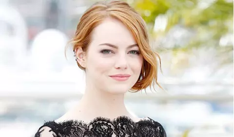 Cum o fotografie cu Emma Stone si Hillary Clinton a devenit virala