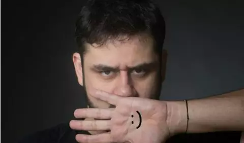 "Eu am o singura meserie: scriitor de lucruri frumoase". Interviu cu Bogdan Nicolai despre cariera, pasiuni si implicare sociala.