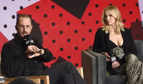 Jennifer Lawrence si Darren Aronofsky s-au despartit