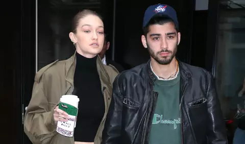 Gigi Hadid si Zayn Malik aniverseaza 2 ani de relatie si posteaza o imagine cu ei sarutandu-se