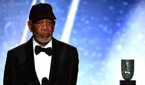 De ce a purtat Morgan Freeman o mănușă la SAG Awards