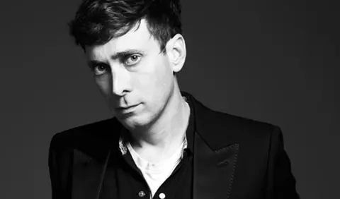 Hedi Slimane este noul director creativ al brandului Céline