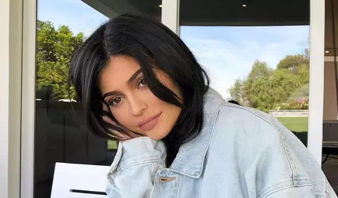 Kylie Jenner, prima apariție în public de la nașterea fiicei sale
