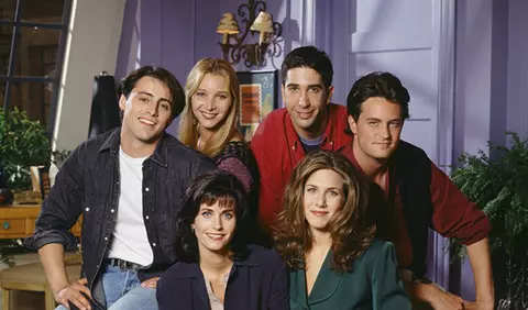 De ce a fost aleasă culoarea mov pentru apartamentul din "Friends"