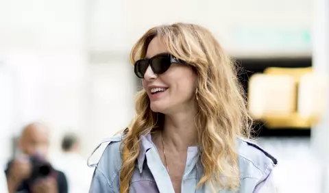 3 moduri subtile în care poți flirta cu un bărbat (și nu te va uita niciodată)