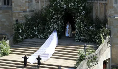 Ce designer a ales Meghan Markle pentru rochia de mireasă