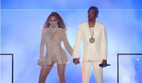 Beyonce și Jay-Z și-au reînnoit jurămintele de nuntă