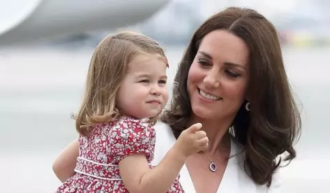 Prințesa Charlotte calcă pe urmele Reginei Elisabeta a II-a
