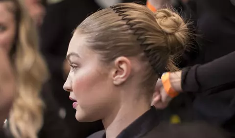 6 lucruri pe care hairstyliștii nu le fac niciodată atunci când vine vorba de părul lor