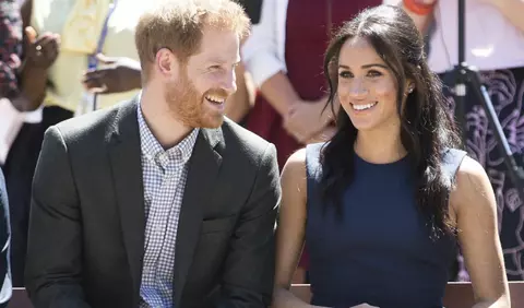 Măștile din ceară ale lui Meghan Markle și Prințul Harry fac senzație pe internet