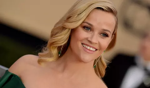 Reese Witherspoon neagă, într-un mod amuzant, zvonurile conform cărora ar fi însărcinată