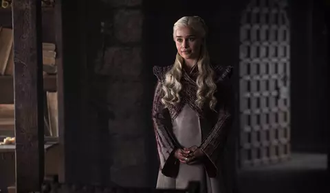 Emilia Clarke explică reacția avută de Daenerys la aflarea celui mai important lucru despre Jon Snow