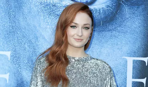 Sophie Turner s-a confruntat cu stări de depresie după ce Game of Thrones a atras numeroase critici