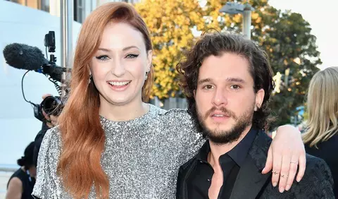 Sophie Turner vorbește despre diferențele salariale dintre colegii săi din serialul Game of Thrones