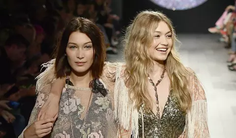 Bella Hadid s-a vopsit blondă și seamănă perfect cu sora ei, Gigi Hadid