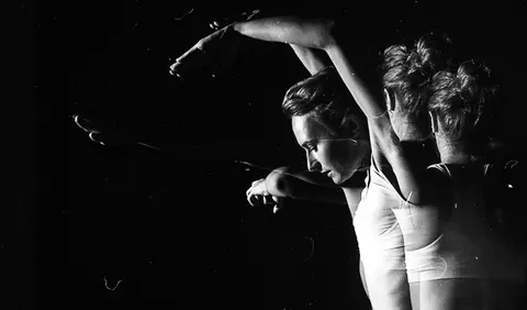 „Nu îmi propun să îl emoționez pe spectator, ci să intre într-o zonă în care să își pună întrebări.” - despre filmul de dans, cu coregrafa Simona Deaconescu