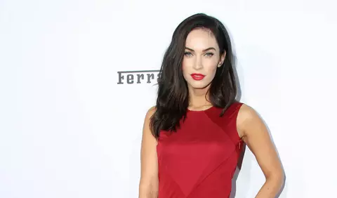 Megan Fox, imagine adorabilă alături de cei trei copii la Disneyland