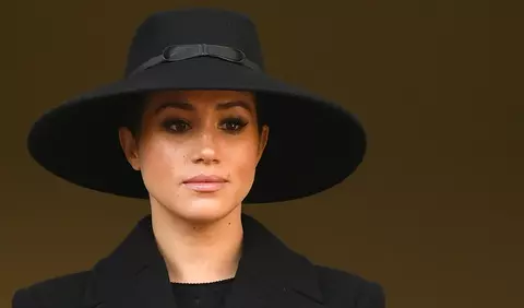 Motivul pentru care Meghan Markle nu a stat alături de Regina Elisabeta a II-a, Camilla Parker Bowles și Kate Middleton la evenimentul de comemorare a victimelor Primului Război Mondial