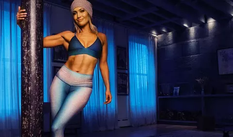 Opt lucruri pe care trebuie să le împrumuți din obiceiurile sportive ale lui Jennifer Lopez